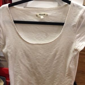Madewell Tops - Madewell Scoop Neck Baby Tee Madewell Tops - Madewell Scoop Neck Baby Tee